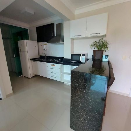 Apartamento Em Condominio Em Бомбиняс Екстериор снимка