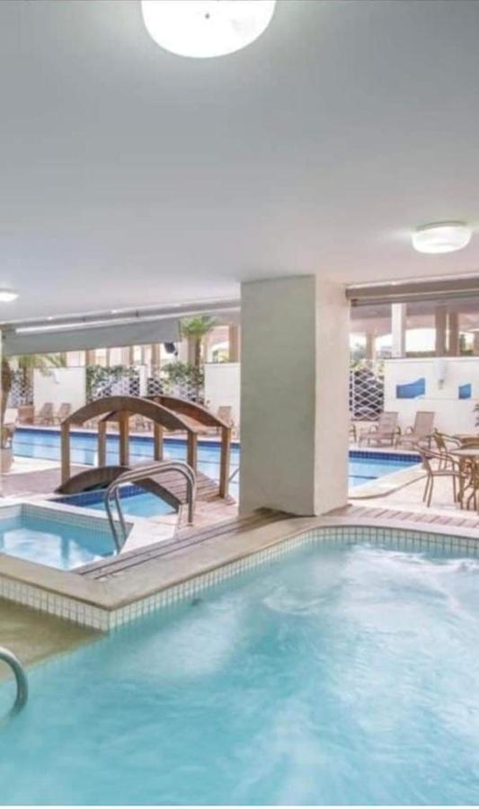 Apartamento Em Condominio Em Бомбиняс Екстериор снимка